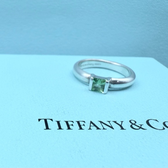 Tiffany & Co. Peridot Sterling Silver Stackable Ring | Vintage 2004 | Size 5.5 - Picture 7 of 8